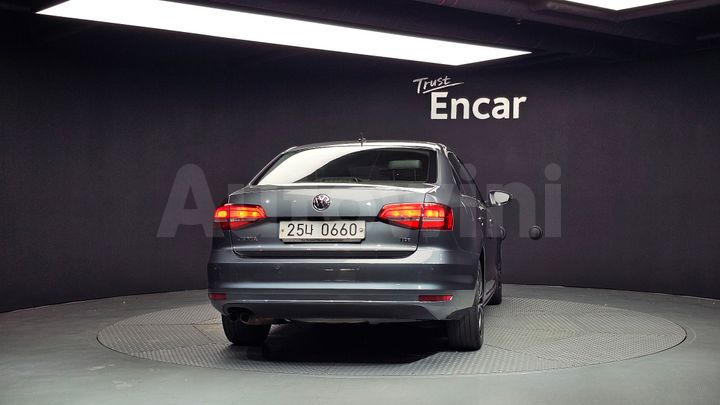 Volkswagen Jetta 2015 — 4