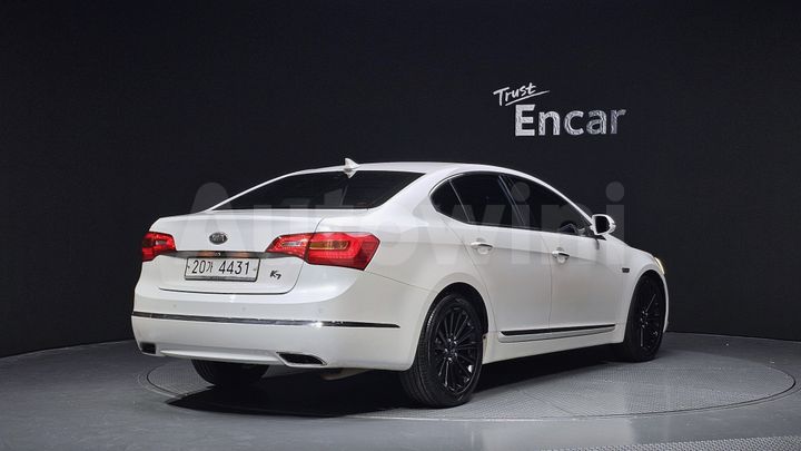 Kia K7 2011 — 2