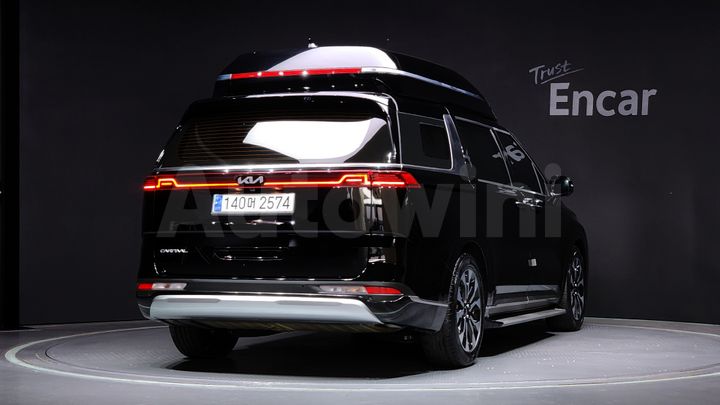 Kia Carnival 2023 — 2