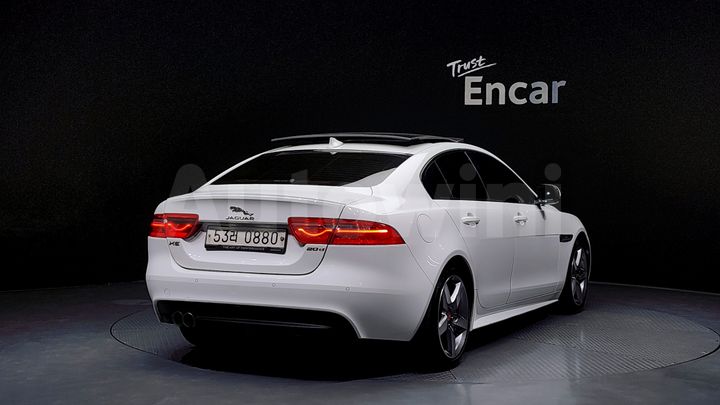 Jaguar XE 2016 — 2