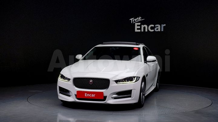 Jaguar XE 2016 — 3