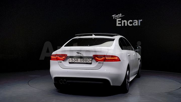 Jaguar XE 2016 — 4