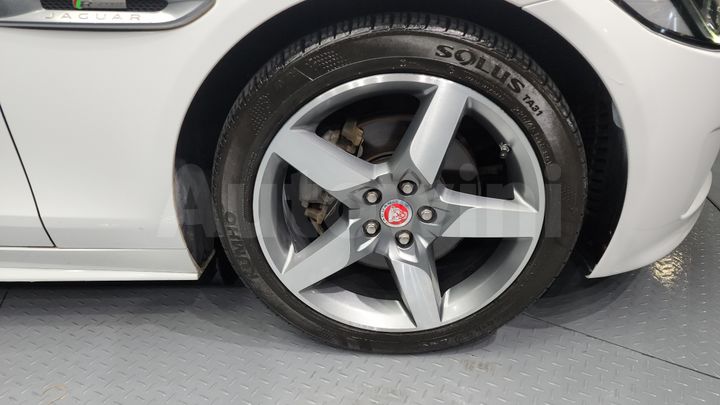 Jaguar XE 2016 — 5