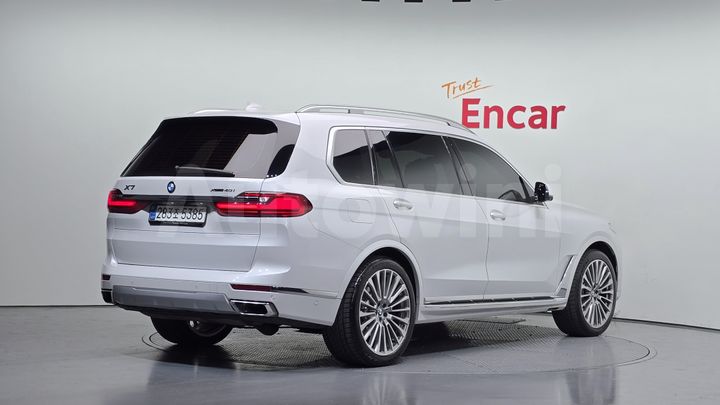 BMW X7 2021 — 2