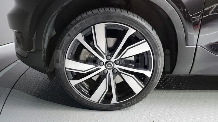 Volvo XC40 2022 — 5