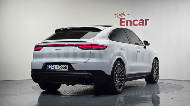 Porsche Cayenne 2021 — 2