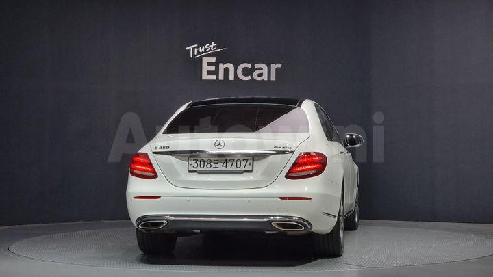 Mercedes Benz E Class 2019 — 4