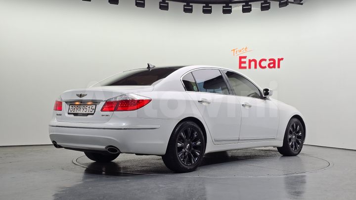 Hyundai Genesis 2011 — 2
