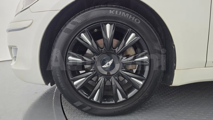Hyundai Genesis 2011 — 5