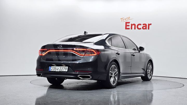 Hyundai Grandeur 2018 — 2