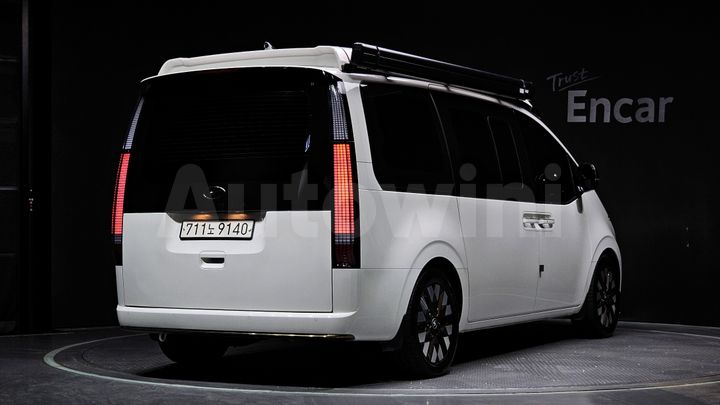 Hyundai Staria 2024 — 2