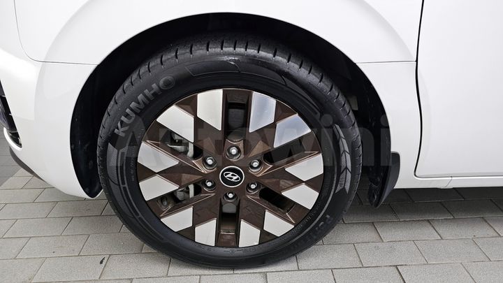 Hyundai Staria 2024 — 5