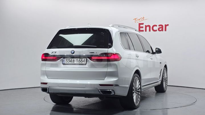 BMW X7 2021 — 2