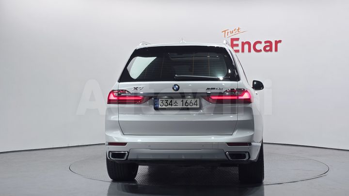 BMW X7 2021 — 4