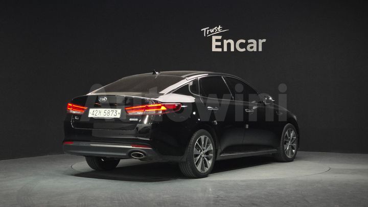 Kia K5 2016 — 2