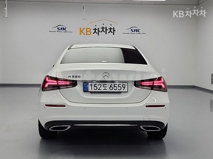 Mercedes Benz A Class 2023 — 3