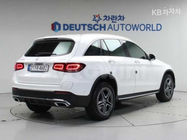 Mercedes Benz GLC Class 2022 — 3
