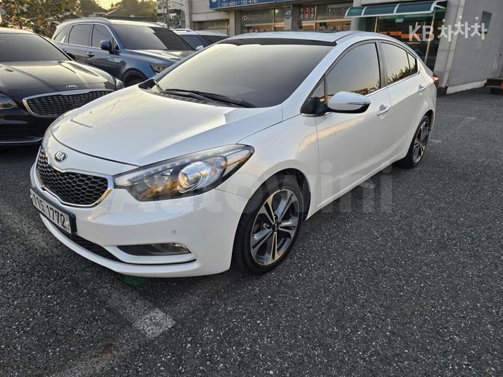 Kia K3 2015 — 2