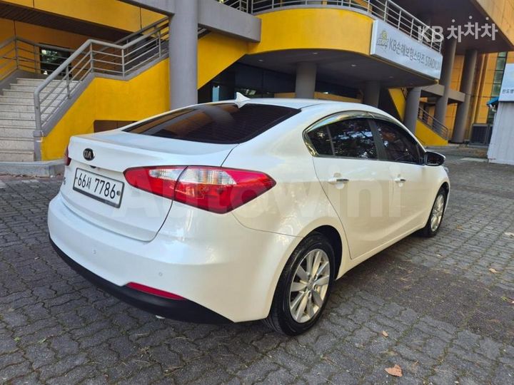 Kia K3 2015 — 5