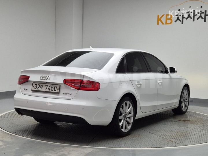 Audi A4 2013 — 3