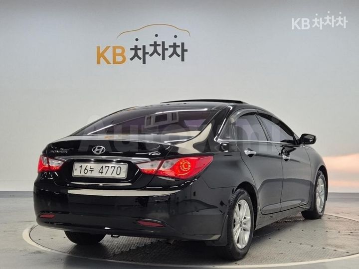 Hyundai Sonata 2010 — 3