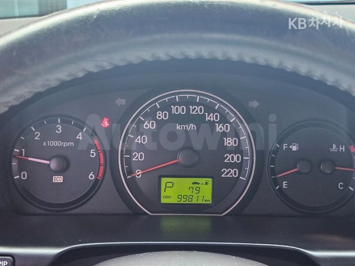 Hyundai Starex 2011 — 5