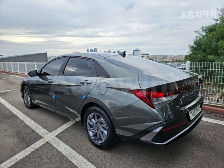 Hyundai Avante 2024 — 3