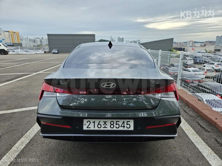 Hyundai Avante 2024 — 4