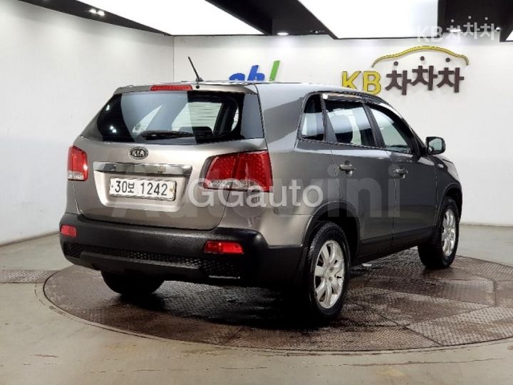 Kia Sorento 2010 — 4