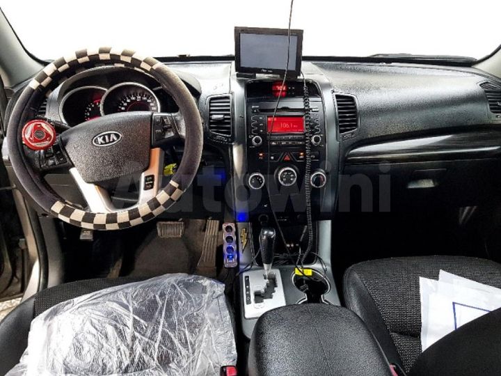 Kia Sorento 2010 — 5