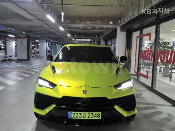 Lamborghini Urus 2024 — 2
