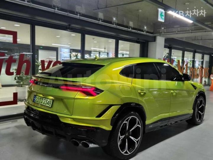 Lamborghini Urus 2024 — 4