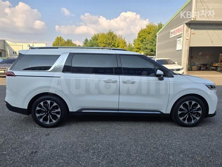 Kia Carnival 2021 — 4