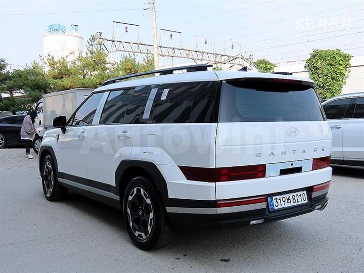 Hyundai SantaFe 2025 — 3