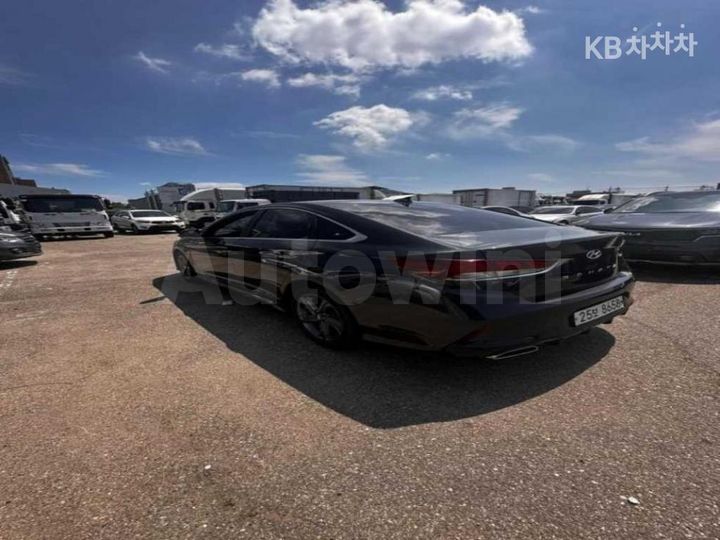 Hyundai Sonata 2018 — 2