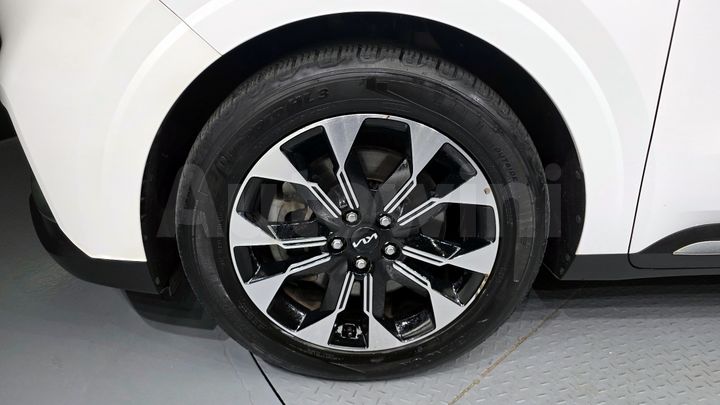 Kia Carnival 2021 — 5