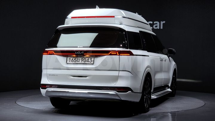 Kia Carnival 2023 — 2