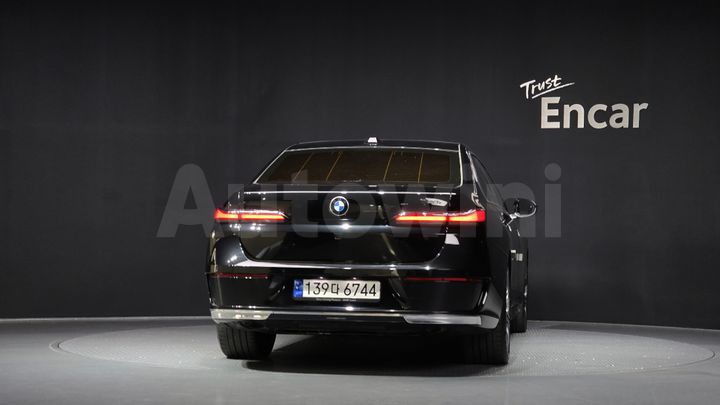 BMW 7 Series 2023 — 4