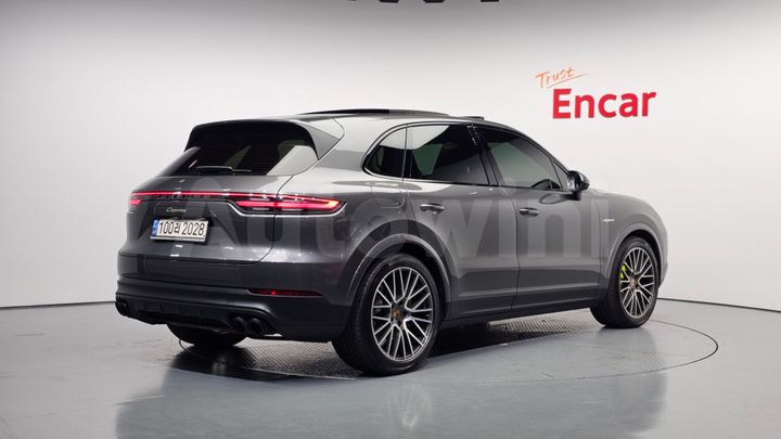 Porsche Cayenne 2021 — 2