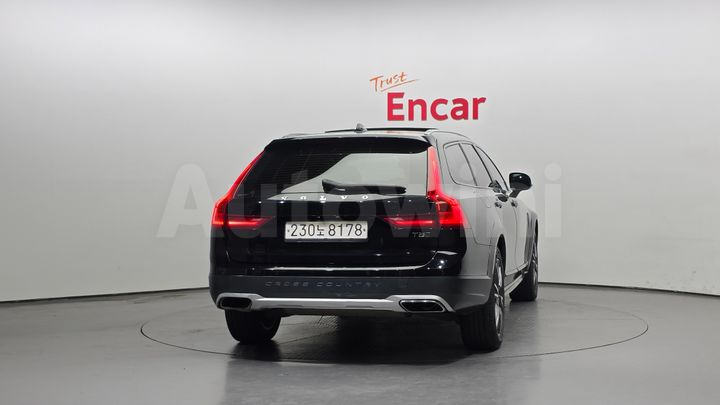 Volvo V90 2020 — 4