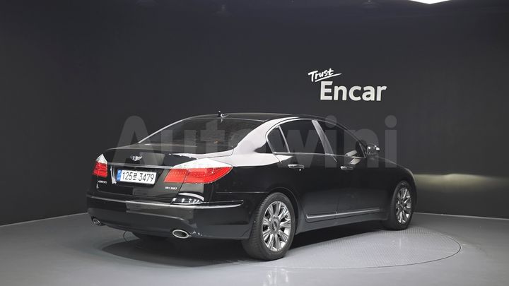 Hyundai Genesis 2008 — 2