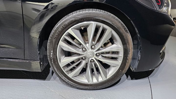 Hyundai Avante 2018 — 5