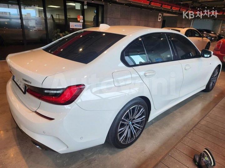 BMW 3 Series 2021 — 5