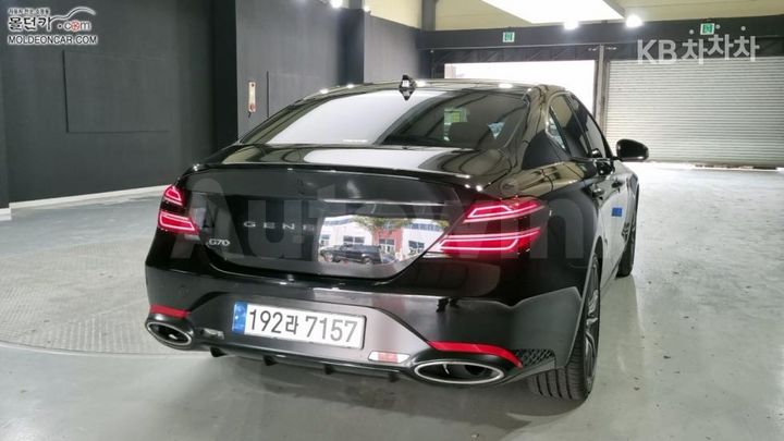 Genesis G70 2025 — 2