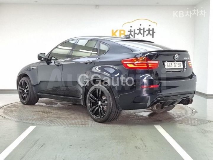 BMW M 2011 — 3