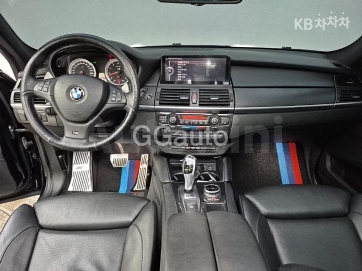 BMW M 2011 — 5