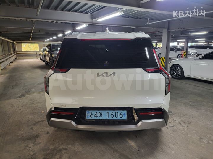 Kia EV9 2024 — 4