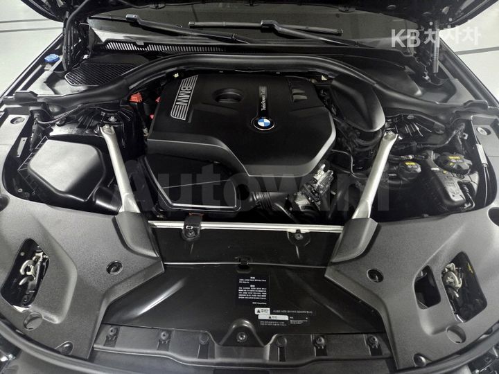 BMW 5 Series 2019 — 2