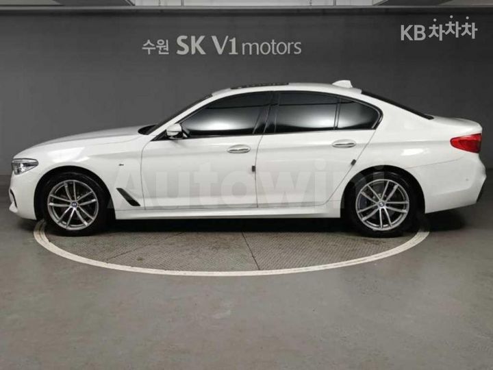 BMW 5 Series 2017 — 3