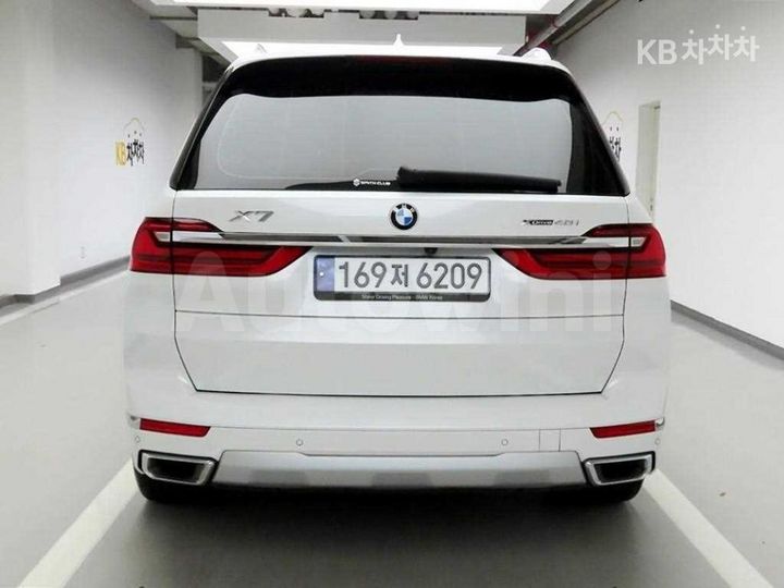 BMW X7 2021 — 3